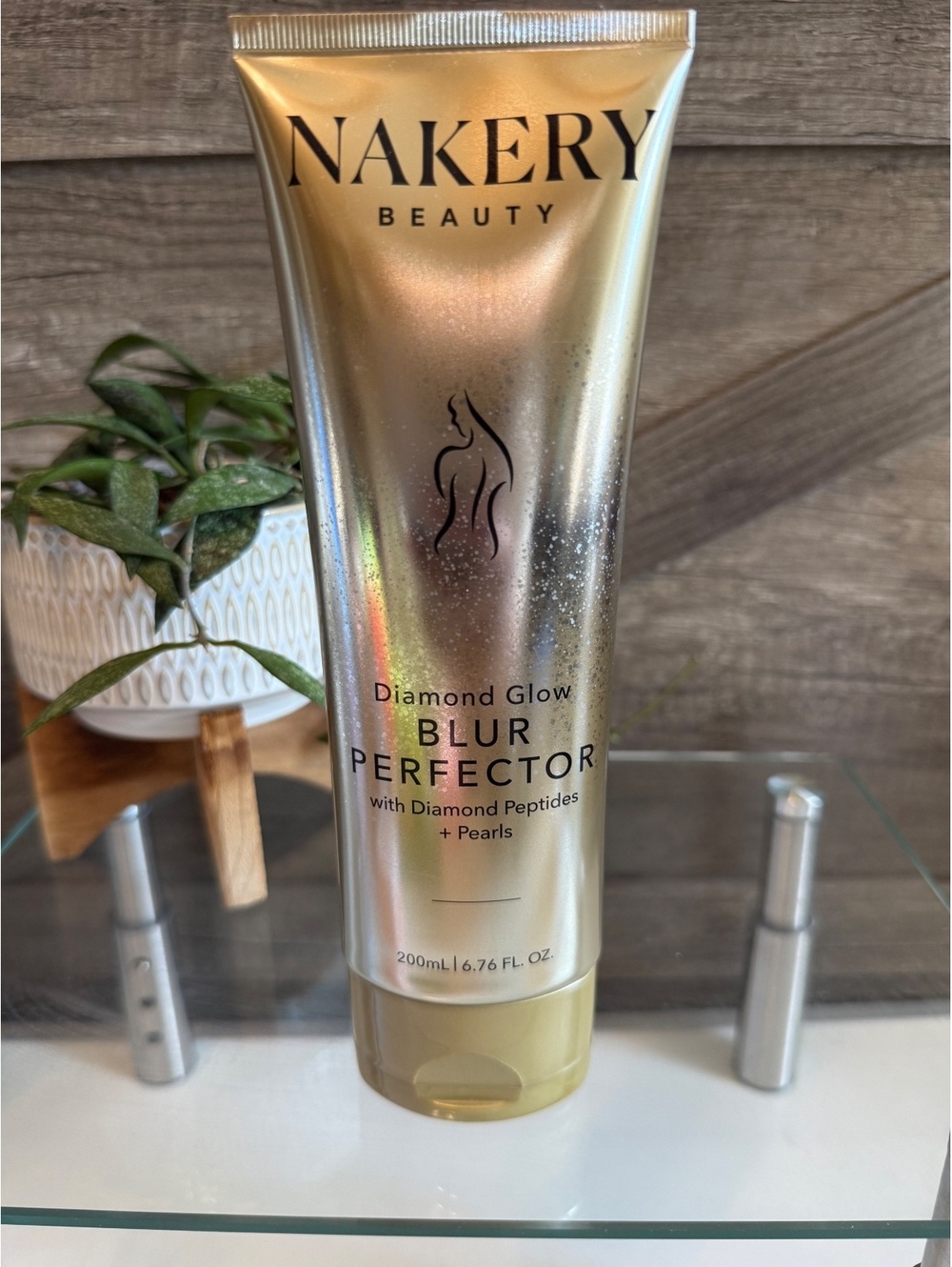 Nakery Beauty Diamond Glow Blur Perfector